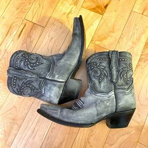 Dan Post Booties size 7 1/2 Grey